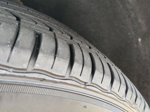 Used 2024 Chrysler Pacifica Touring-L FWD image 13