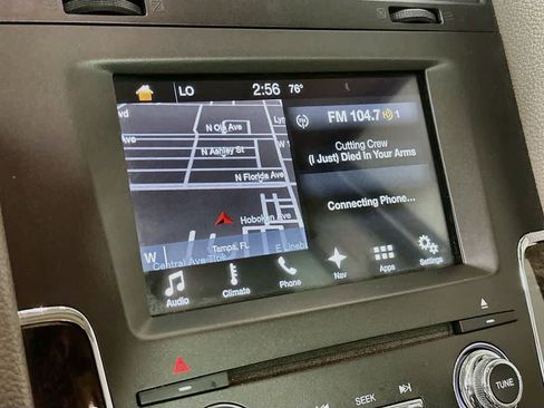 Used 2016 Lincoln Navigator Select RWD image 17