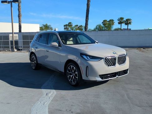 Certified 2026 BMW X3 xDrive30 w/ Premium Package image 3