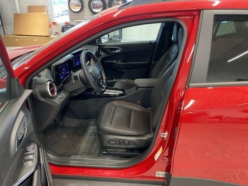 New 2026 Chevrolet Trax RS w/ Sunroof Package FWD image 22