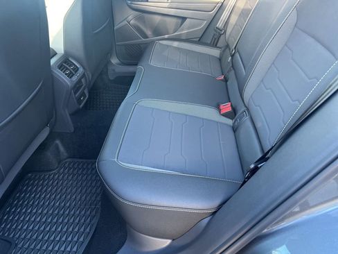 New 2025 Volkswagen Taos SE image 13