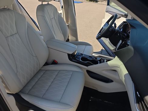 Certified 2023 Buick Envision Avenir AWD/4WD image 10