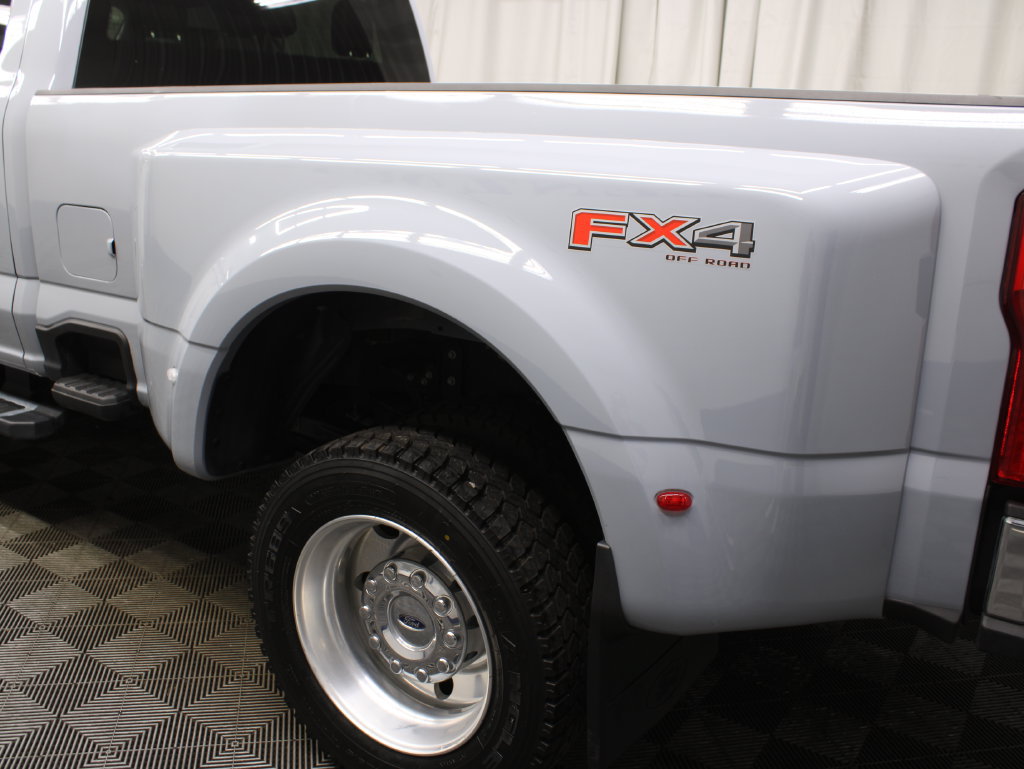 Used 2025 Ford F450 Lariat w/ FX4 Off-Road Package AWD/4WD image 53