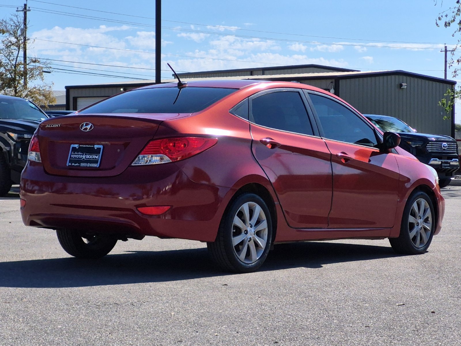 Used 2012 Hyundai Accent GLS FWD image 5