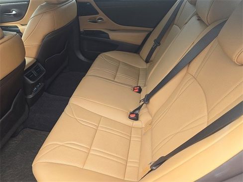 Certified 2021 Lexus ES 350 Luxury image 14