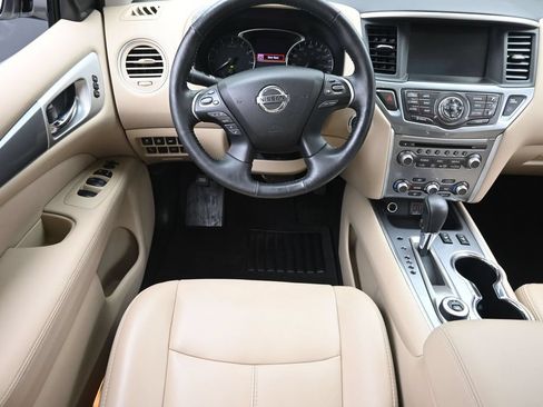 Used 2019 Nissan Pathfinder SL w/ SL Premium Package AWD/4WD image 16