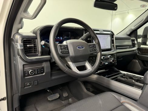 Used 2025 Ford F350 Lariat w/ Lariat Ultimate Package image 17