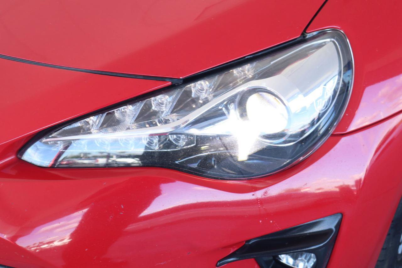 Used 2020 Toyota 86 RWD image 15