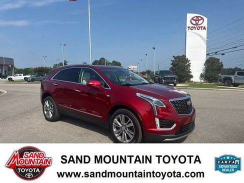 Used 2024 Cadillac XT5 Premium Luxury w/ Technology Package FWD image 1