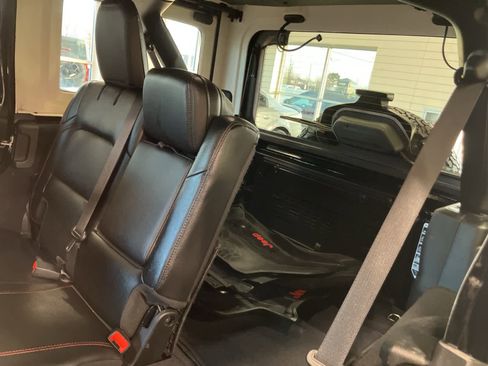 Used 2021 Jeep Wrangler Unlimited Rubicon w/ Uconnect 4C Nav & Sound Group image 26
