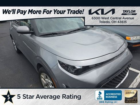Used 2025 Kia Soul LX w/ LX Technology Package FWD image 1