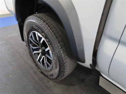 Used 2021 Toyota Tacoma TRD Off-Road image 29