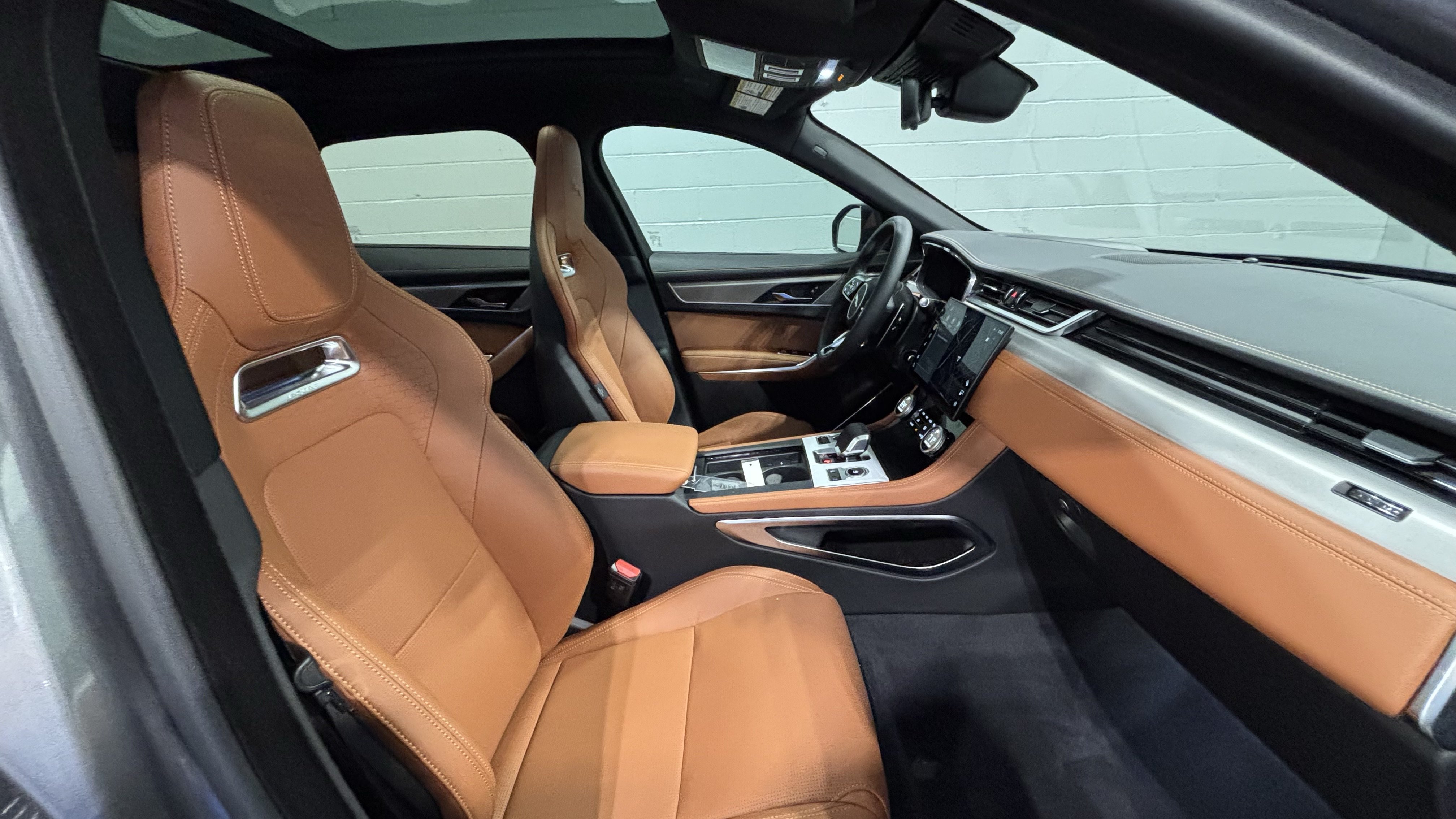 New 2026 Jaguar F-PACE R-Dynamic S AWD/4WD image 14