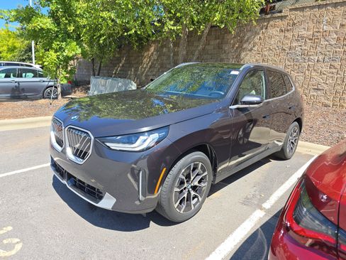 Used 2025 BMW X3 xDrive30i w/ Convenience Package image 4