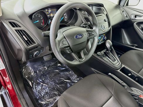 Used 2017 Ford Focus SE FWD image 22