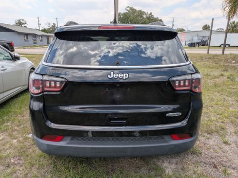 Certified 2019 Jeep Compass Latitude FWD image 5