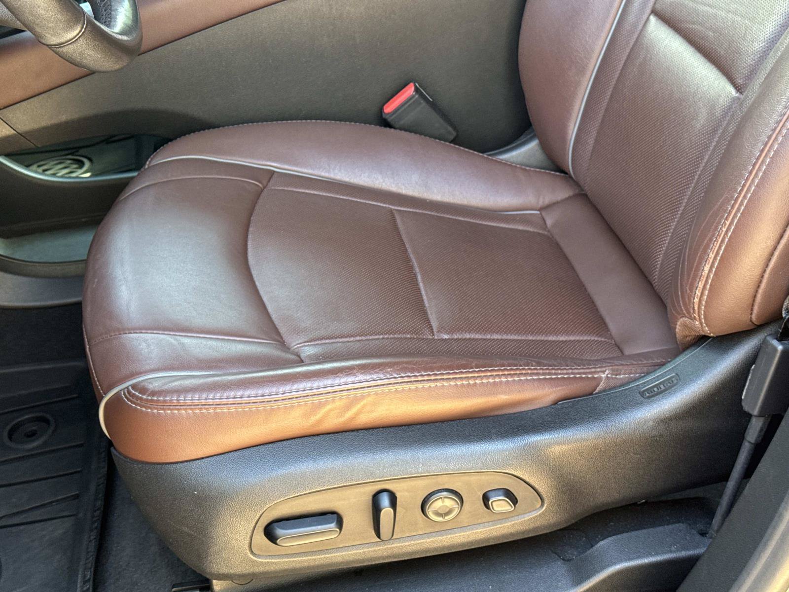 Used 2020 Buick Enclave Avenir w/ Avenir Technology Package FWD image 13