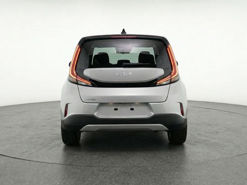 Used 2025 Kia Soul LX w/ LX Technology Package image 7