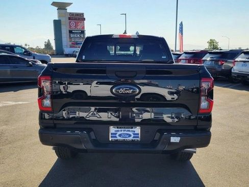 New 2025 Ford Ranger Lariat w/ Black Appearance Package image 9