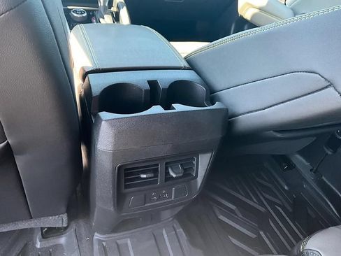 Used 2025 Chevrolet Colorado ZR2 w/ Technology Package AWD/4WD image 32