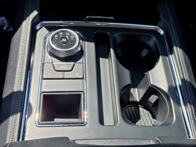 Used 2024 Ford Expedition XLT RWD image 18