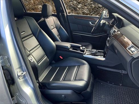 Used 2014 Mercedes-Benz E 63 AMG 4MATIC Sedan image 7