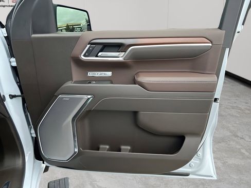 New 2026 GMC Sierra 1500 Denali w/ Denali Reserve Package image 13