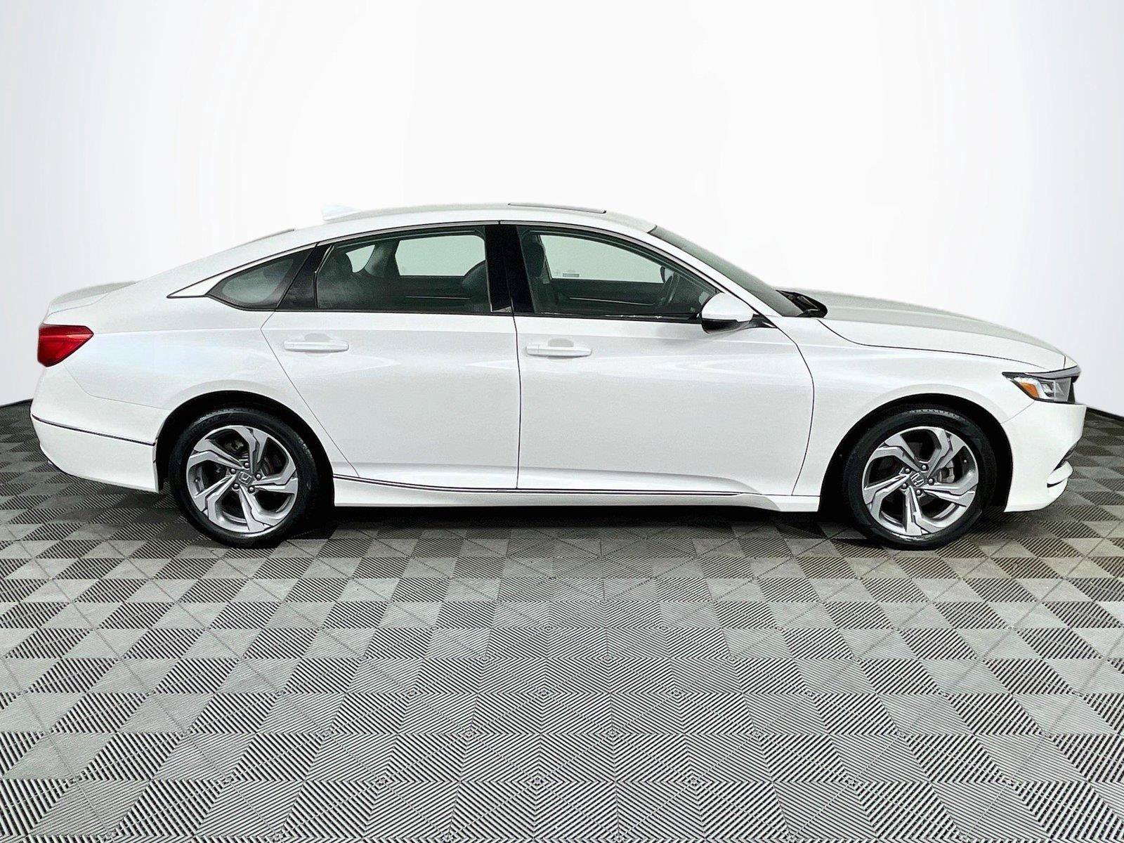 Used 2019 Honda Accord EX-L image 11