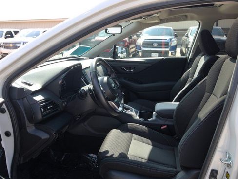 Used 2025 Subaru Outback Premium AWD/4WD image 14