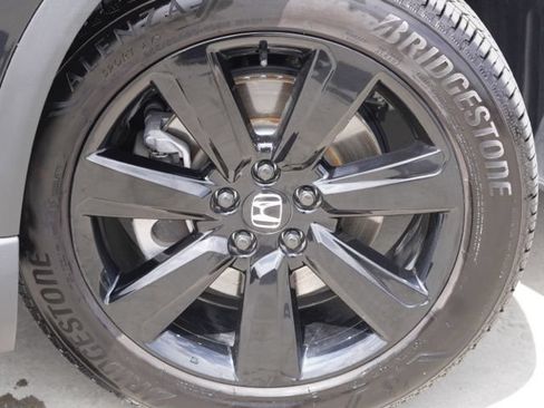 Used 2025 Honda Pilot Black Edition image 12