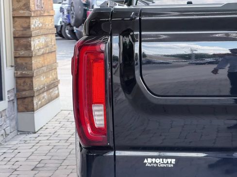 Used 2022 GMC Sierra 1500 AT4 w/ Technology Package AWD/4WD image 53