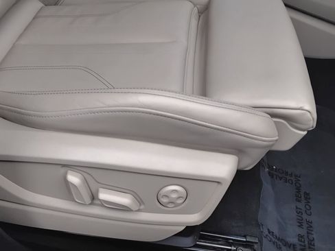 Certified 2024 Audi Q5 e Premium w/ Convenience Package image 25