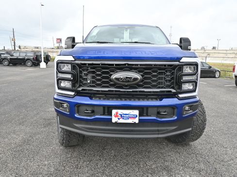 New 2026 Ford F250 Lariat w/ Black Appearance Package AWD/4WD image 10