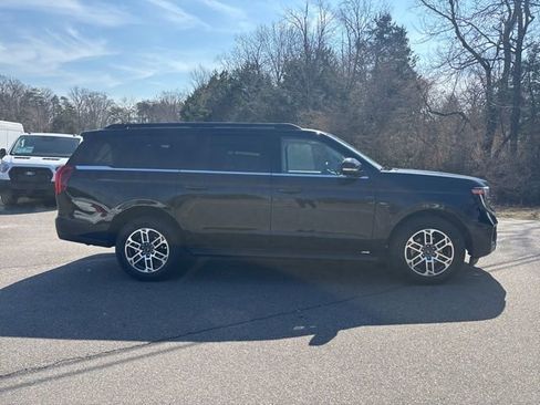 Used 2025 Ford Expedition Max Active image 2