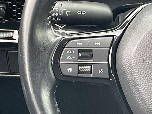 Used 2025 Honda CR-V EX-L image 12