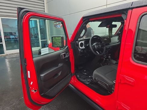 Used 2025 Jeep Wrangler Unlimited Sport S 4xe AWD/4WD image 11