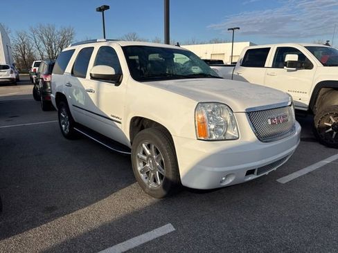 Used 2014 GMC Yukon Denali image 1