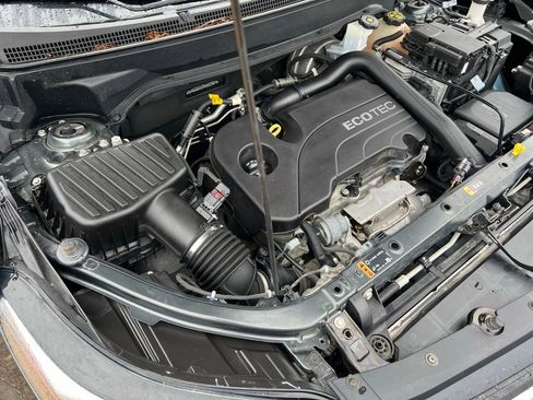 Used 2018 Chevrolet Equinox LT w/ LPO, Protection Package image 38