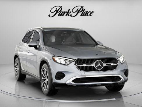 Used 2025 Mercedes-Benz GLC 300 image 34