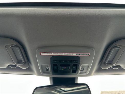 Used 2020 Toyota Camry XSE image 28