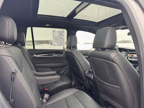 Used 2021 Cadillac XT6 Premium Luxury image 28