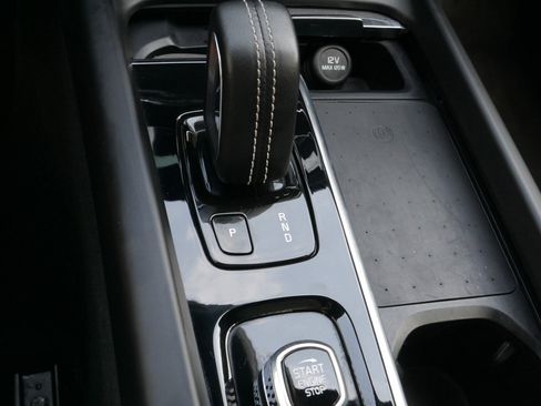 Used 2022 Volvo XC60 T8 R-Design w/ Advanced Package image 24