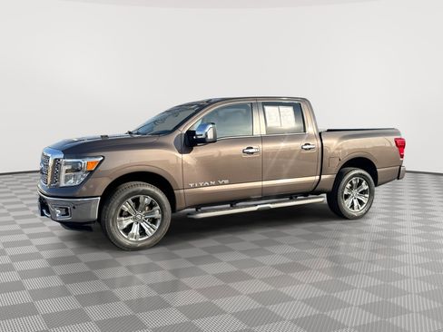 Used 2018 Nissan Titan SL w/ Chrome Package image 1