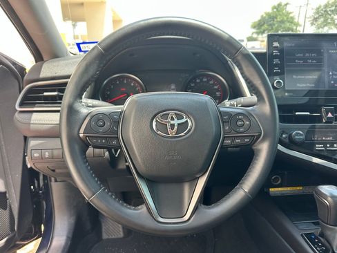 Used 2021 Toyota Camry XSE FWD image 12
