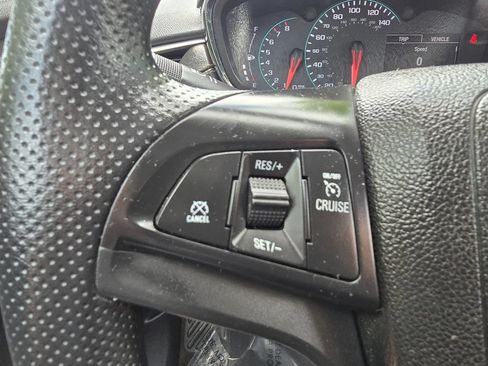 Used 2018 Chevrolet Trax LT AWD/4WD image 19