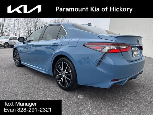 Used 2024 Toyota Camry SE image 5