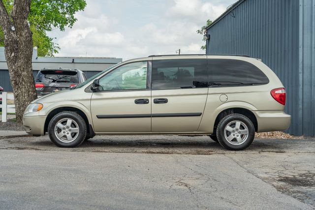 Used 2005 Dodge Grand Caravan SE w/ Popular Equipment Group I FWD image 3
