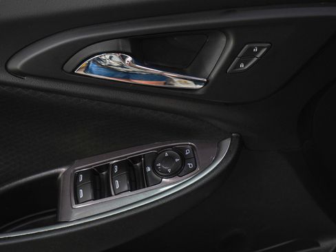 Used 2022 Chevrolet Malibu LT FWD image 19