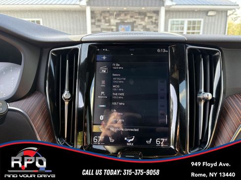 Used 2019 Volvo XC60 T6 Momentum AWD/4WD image 16