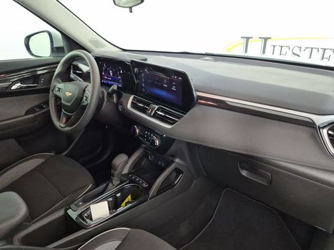 Certified 2026 Chevrolet TrailBlazer LT w/ Driver Confidence Package FWD image 38